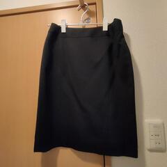 女性　通年スーツ上下　9号　紺　PERFECTSUITの画像