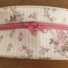 【新品未使用】LIZLISA リズリサ　メイクポーチの画像