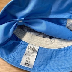 UVSKINZ ブルー　バケットハット　キッズ用　恐竜デザイン　水陸両用　コストコの画像