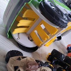 おもちゃ車セットの画像