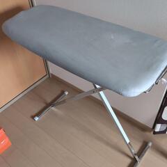 無印良品　スタンド式アイロン台
