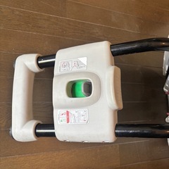 回転式チャイルドシート　エールべべの画像