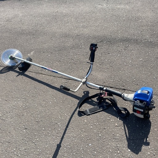 イセキ　草刈り機　草刈機　刈り払い機