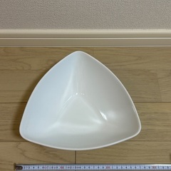 お皿（サラダボウル）の画像