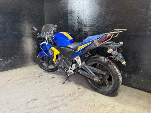 ★支払総額11.8万円★買取強化中！！まずは簡単無料査定から♪ ホンダ CBR250R 青/黄 MC41 社外マフラー！ リアキャリア付き！ ABS付きモデル！ セキュリティアラーム付き！ カスタムベースに♪