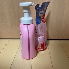 アラウーベビー　泡ほ乳びん食器洗いの画像