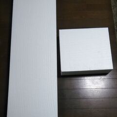 発泡スチロール　2個