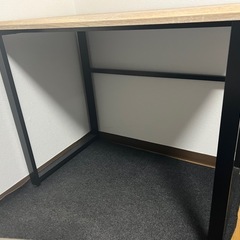 (引き取り限定)パソコンデスクの画像