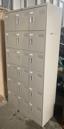 0296 UCHIDA 18人用 多機能 ロッカー