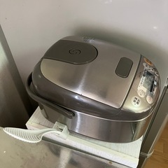 ZOJIRUSHI 炊飯器の画像