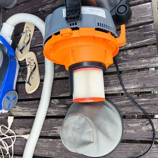 引き取りご成約中】【中古動作品】パオック乾湿両用集塵機 VCA-18L