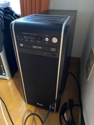 ゲーミングPCおまけでモニターとキーボードマウスセット