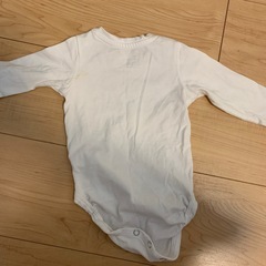 赤ちゃん服の画像