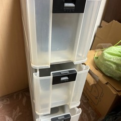 キャスター付き収納ケース（訳あり）の画像