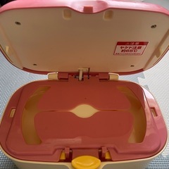 Combiのおしりふきウォーマー、調乳ポットの画像