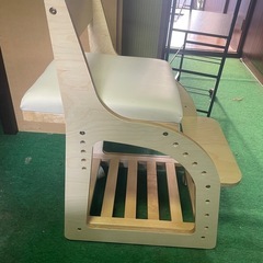 子ども椅子　高さ調整可能の画像