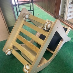 子ども椅子　高さ調整可能の画像