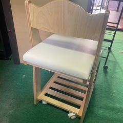 子ども椅子　高さ調整可能の画像