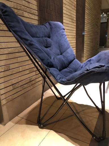 【美品】ニトリネイビー 折りたたみ バタフライ型 アウトドアチェア ニトリ バタフライチェア ブルー 2脚セット 折りたたみイス