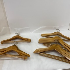 No.698木製ハンガー　中古品　19本2サイズ 