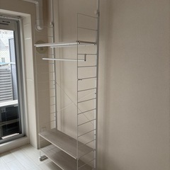 【美品/使用期間2年以内】ニトリ突っ張り壁面収納の画像