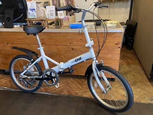 【SALE！4月中防犯登録無料！前後タイヤ・チューブ新品！】高さ調整可能　6段変速　20インチ折りたたみ自転車　ホワイト