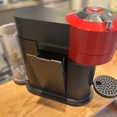 コーヒーメーカー ネスカフェ ヴァーチュオ ネクスト チェリーレッド Cの画像