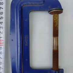 Ｃ型クランプ　シャコ万力　100㍉　接着押さえ　日曜大工　工作　建築　錆ありの画像
