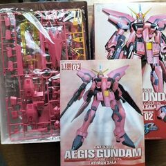 イージスガンダム100分の1とHGセイバーガンダム