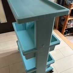 引き取りに来れる方　キャスターワゴン