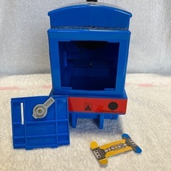 トーマス　貯金箱　コイン入れ　きかんしゃトーマスとなかまたち　お菓子BOXロッテの画像