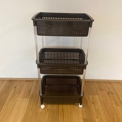 プラスチック製　3段ラック