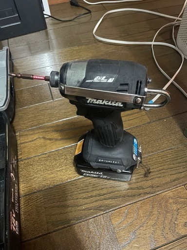 マキタ インパクトドライバー td173drgxb 中古