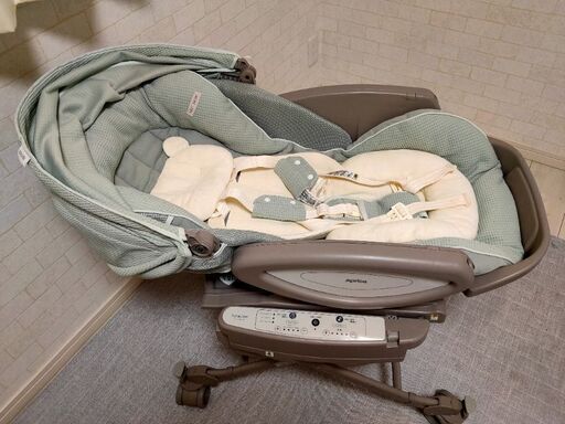 アップリカ ユラリズム オート プレミアム AC　Aprica ハイローベッド ベビーチェア 電動 スウィング