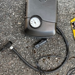インパクトレンチ&車タイヤの空気電動
入れの画像