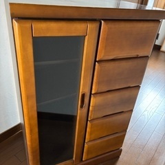 棚　キャビネット