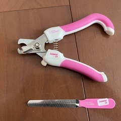 犬用爪切りと爪やすりの画像