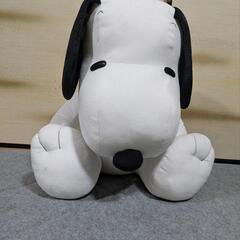 「65cmのスヌーピーぬいぐるみで心温まる癒しのひとときを」