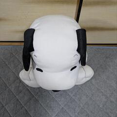 「65cmのスヌーピーぬいぐるみで心温まる癒しのひとときを」の画像