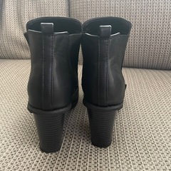 h＆mショートブーツ24cmの画像