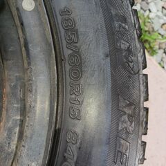 スタッドレスタイヤ　中古　4本