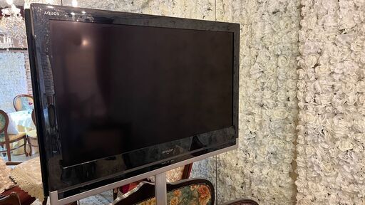 SHARP AQUOS LC-37XJ1／店舗改装・新築建て替えに伴い、装飾品