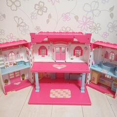 決まりました！キティちゃんハウス　人形家具付きの画像