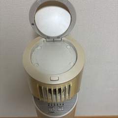マイナスイオンドライヤー機能付き　タワー扇風機の画像