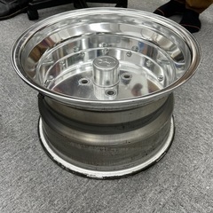 車　タイヤ　アルミホイールの画像