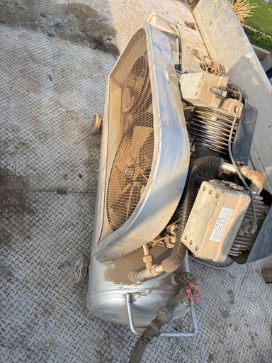 IWATA 5.5KW 中古エアコンプレッサー