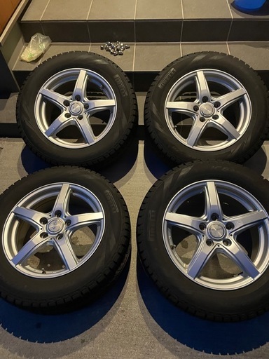 オデッセイ アルミとナット付き スタッドレス