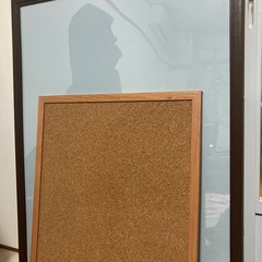大型サイズ額縁＋コルクボード（60×84cm）の画像