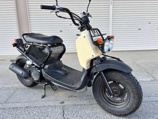 ⭐️自賠責R8.3付⭐️ズーマー50.FIインジェクションモデル⭐️プラグ・グリップなど新品交換済み❗️もちろん快調⭐️50cc原付スクーター⭐️