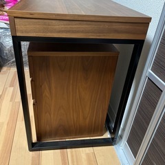 チェスト付きデスクの画像